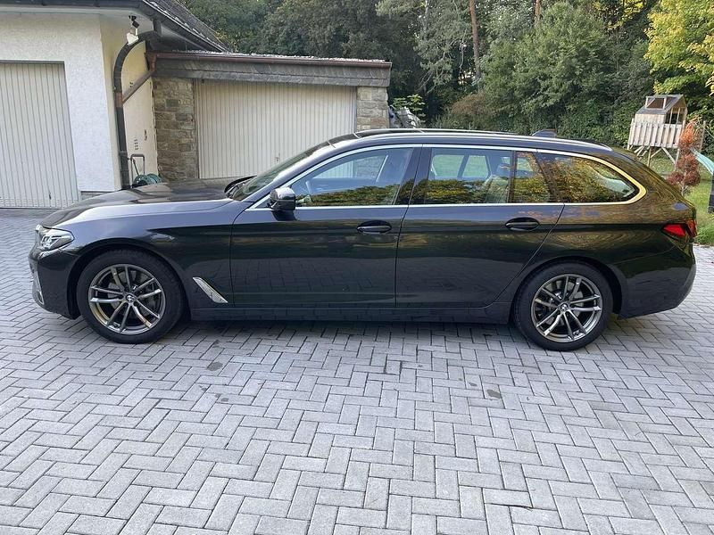 Gebraucht BMW 530 Luxury Line 286 PS (210 kW) 2020 Grau Kombi