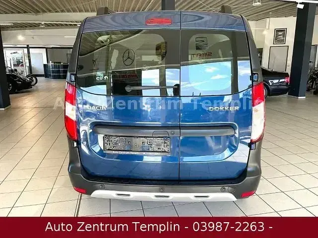 Gebraucht Dacia Dokker 116 PS (85 kW) 2017 Blau Van / Kleinbus