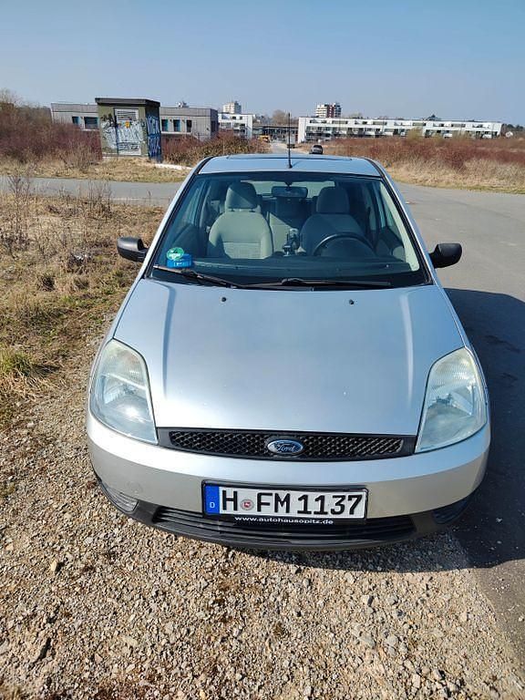 Gebraucht Ford Fiesta 80 PS (58 kW) 2003 Grau Kleinwagen