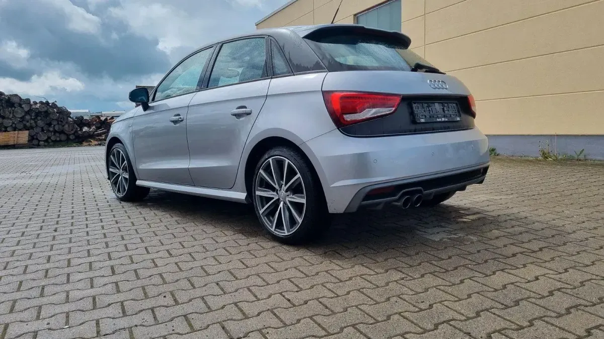 Usata Audi A1 Sportback S-Line 150 CV (110 kW) 2017 Argento Utilitaria