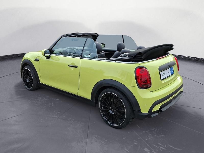 Gebraucht Mini One Cabriolet Classic 102 PS (75 kW) 2022 Gelb Cabrio