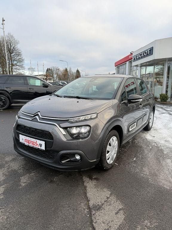 Grau Gebraucht 2022 Citroën C3 Feel Limousine | 12.990 € (Fairer Preis) - Bild 1/4