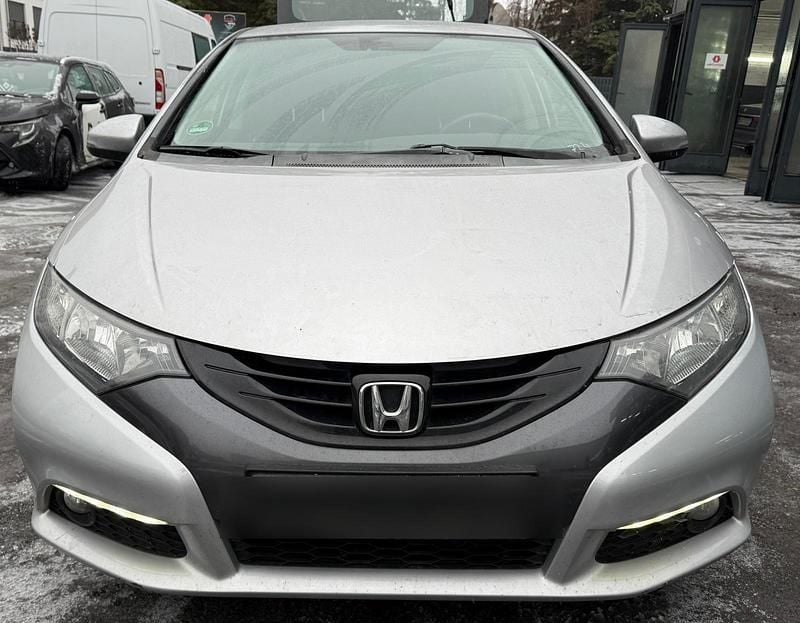 Silber Gebraucht 2012 Honda Civic Limousine | 5.900 € (Superpreis) - Bild 1/4