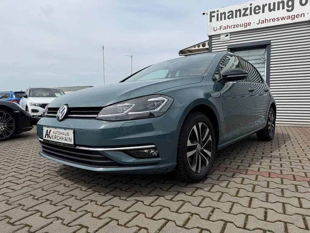 Gebraucht VW Golf VII IQ Drive 116 PS (85 kW) 2019 Blau Limousine