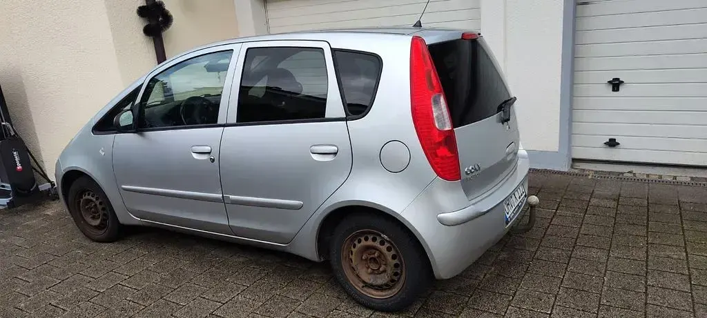 Gebraucht Mitsubishi Colt Motion 95 PS (69 kW) 2006 Silber Limousine