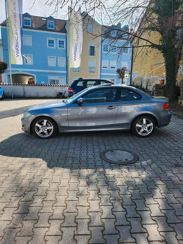 Gebraucht BMW 120 Coupé 170 PS (125 kW) 2012 Grau Coupé