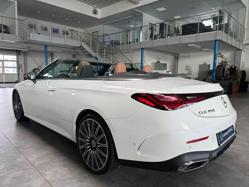Gebraucht Mercedes 450 Premium 381 PS (280 kW) 2024 Opalithweiß bright (metallic) Cabrio