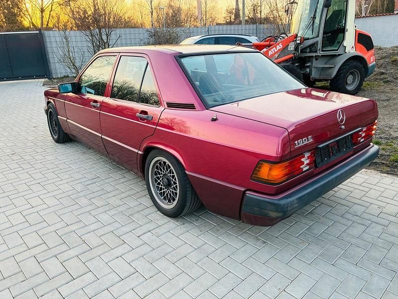 Gebraucht Mercedes 190 118 PS (86 kW) 1988 Rot Limousine