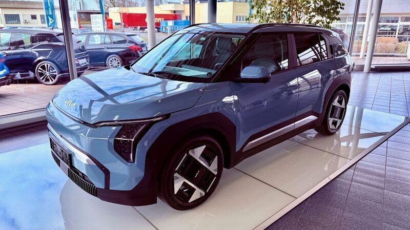 Frostblau Neu 2025 Kia EV3 4 SUV | 44.990 € (Fairer Preis) - Bild 1/4