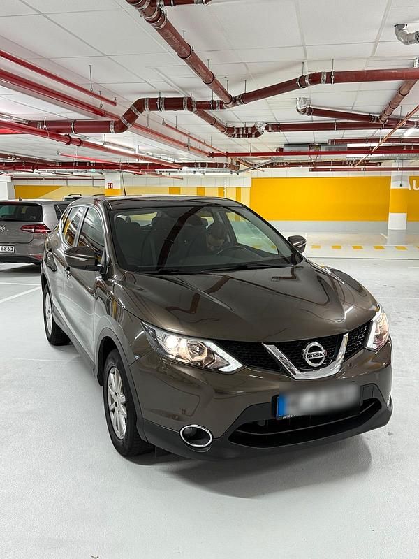 Braun Gebraucht 2016 Nissan Qashqai SUV | 12.000 € (Fairer Preis) - Bild 1/4