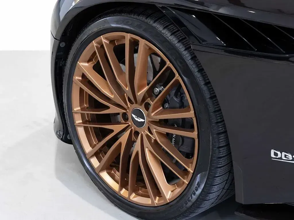 Gebraucht Aston Martin DBS 725 PS (533 kW) 2020 Berwick bronze Cabrio