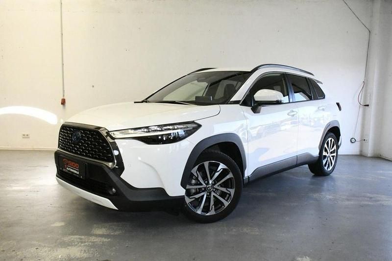 Weiß Gebraucht 2022 Toyota Corolla Cross SUV | 30.980 € (Fairer Preis) - Bild 1/4