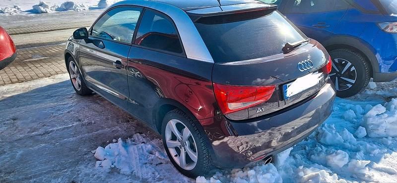 Gebraucht Audi A1 Ambition 86 PS (63 kW) 2011 Rot Kleinwagen