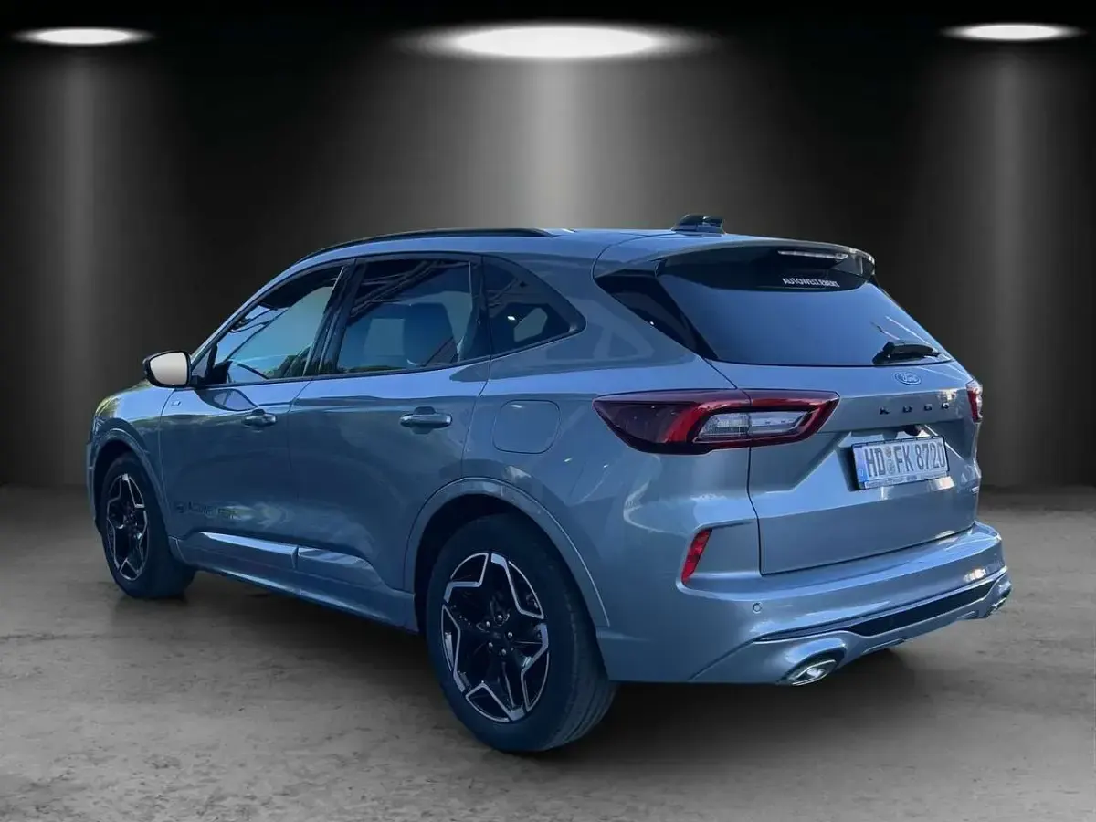 Gebraucht Ford Kuga ST-Line 184 PS (135 kW) 2025 Solar silver SUV