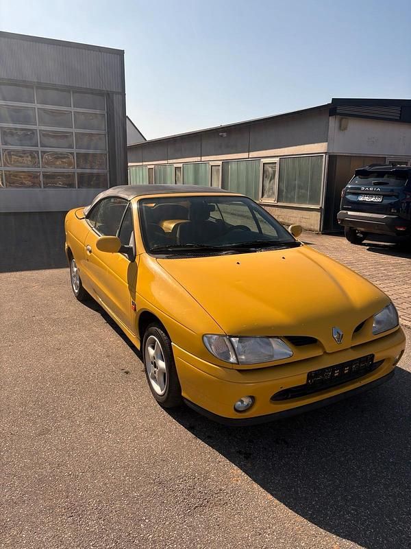 Gebraucht Renault Mégane Cabriolet 90 PS (66 kW) 1998 Gelb Cabrio