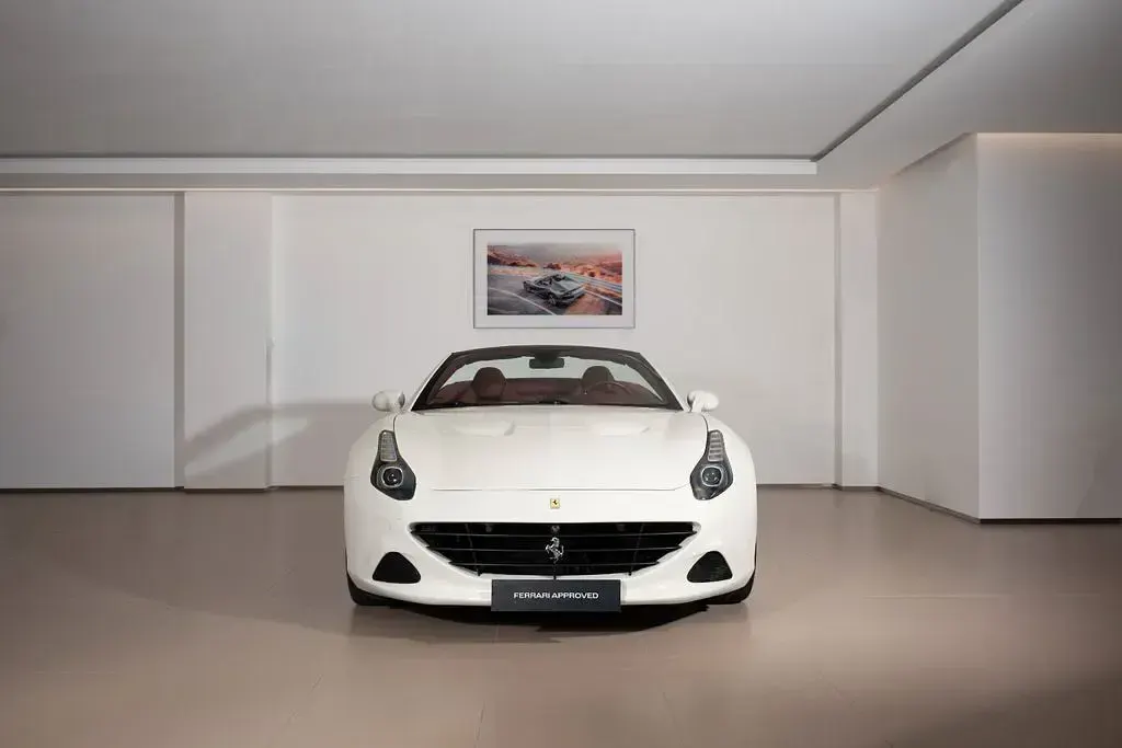 Gebraucht Ferrari California 829 PS (609 kW) 2017 Weiß Cabrio