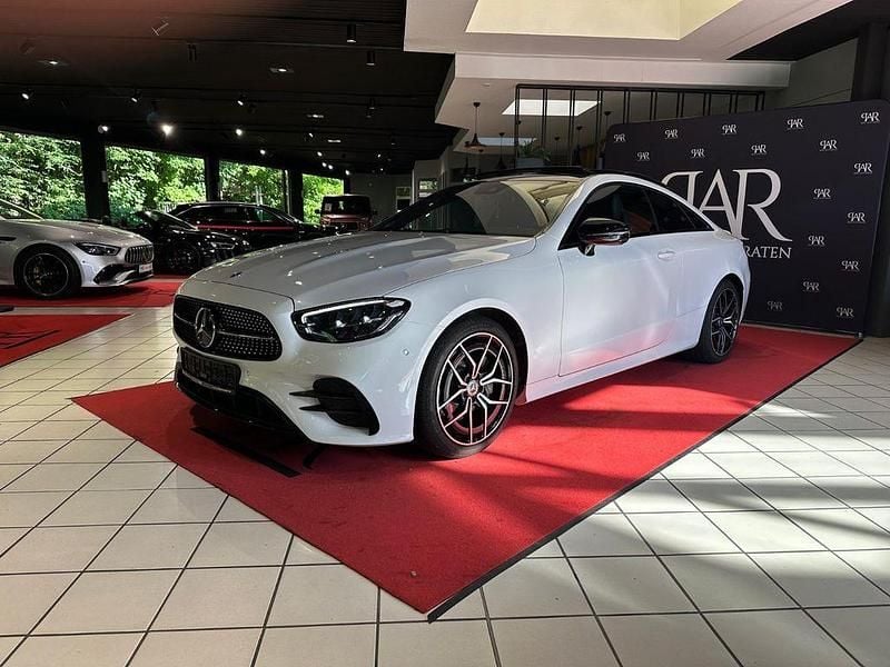 Gebraucht Mercedes E200 AMG line 197 PS (144 kW) 2022 Weiß Coupé