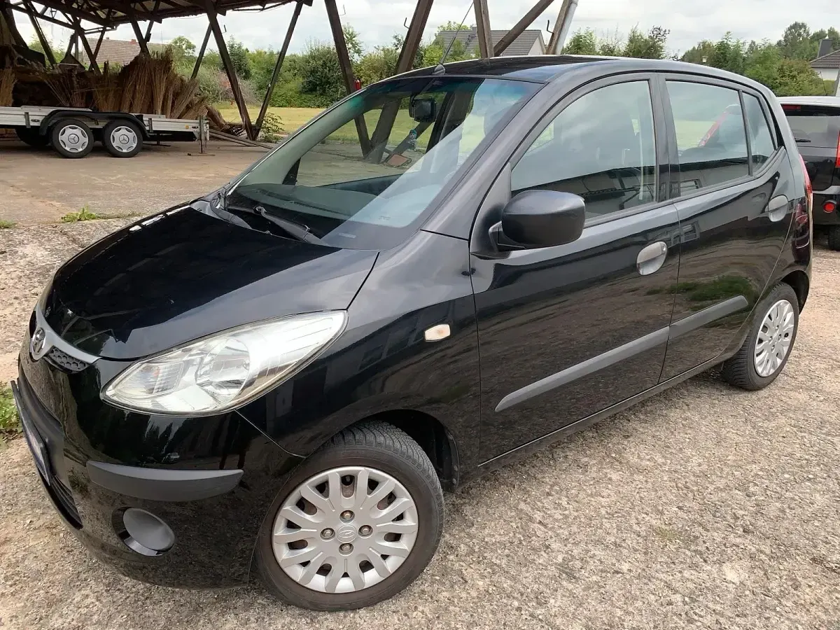 Gebraucht Hyundai i10 Edition+ 67 PS (49 kW) 2011 Schwarz Kleinwagen