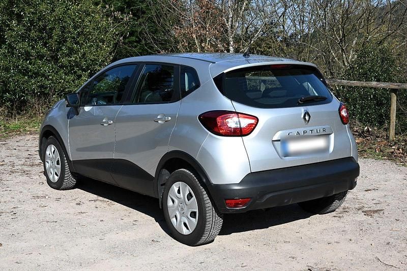 Gebraucht Renault Captur Life 90 PS (66 kW) 2017 Silber SUV