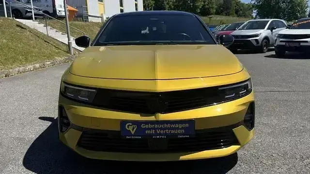 Gebraucht Opel Astra Ultimate 131 PS (96 kW) 2022 Gelb Kleinwagen