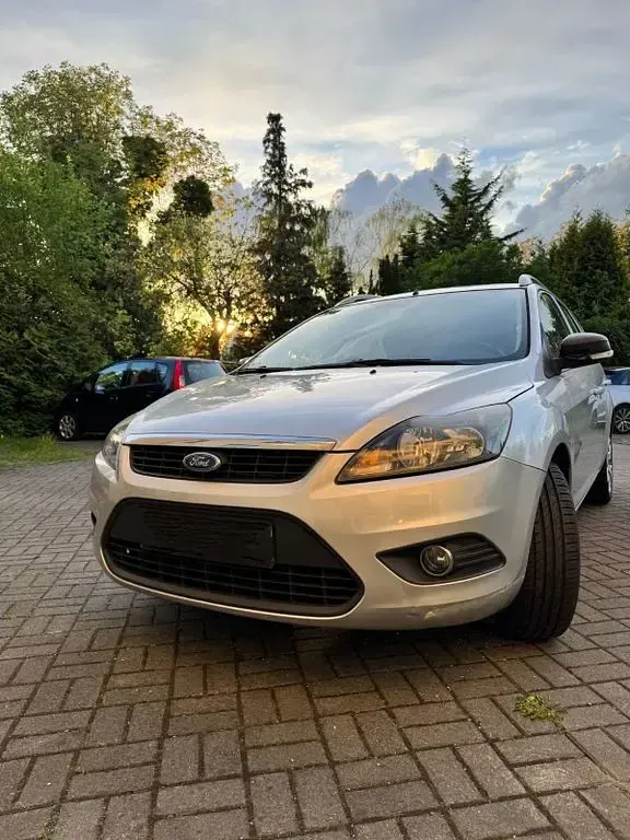 Occasion Ford Focus Titanium 116 ch (85 kW) 2009 Argent Berline