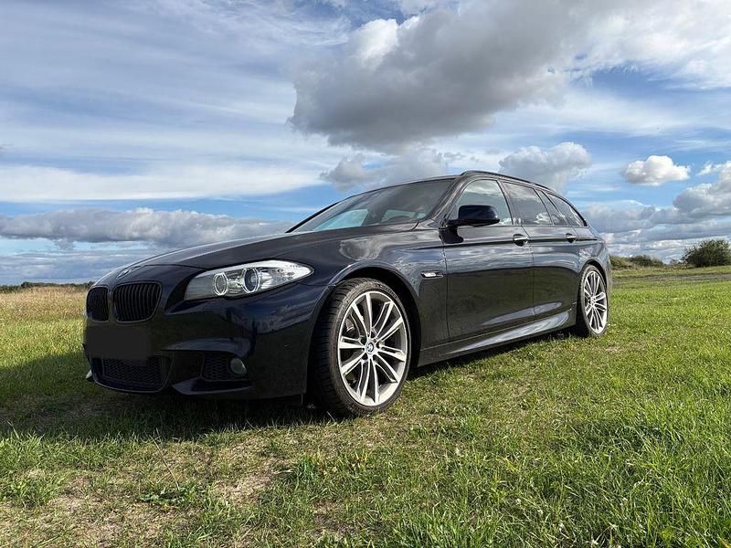 Schwarz Gebraucht 2013 BMW 520 Performance Kombi | 15.500 € (Etwas zu teuer) - Bild 1/4