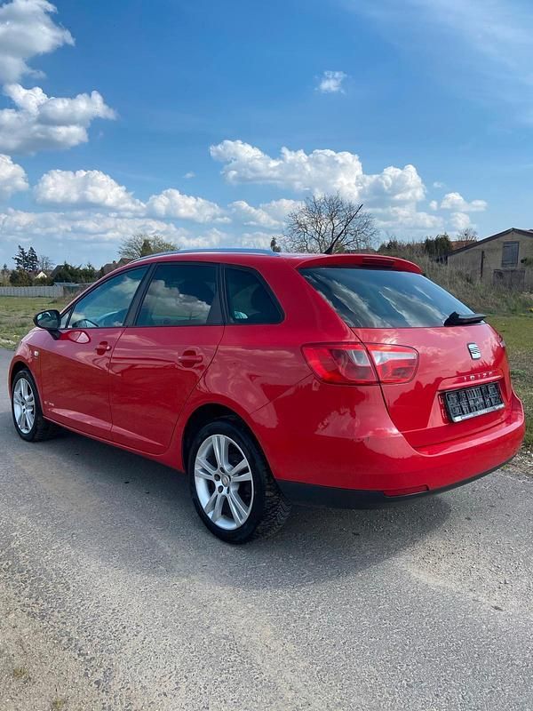 Gebraucht Seat Ibiza ST Copa 105 PS (77 kW) 2011 Rot Kombi