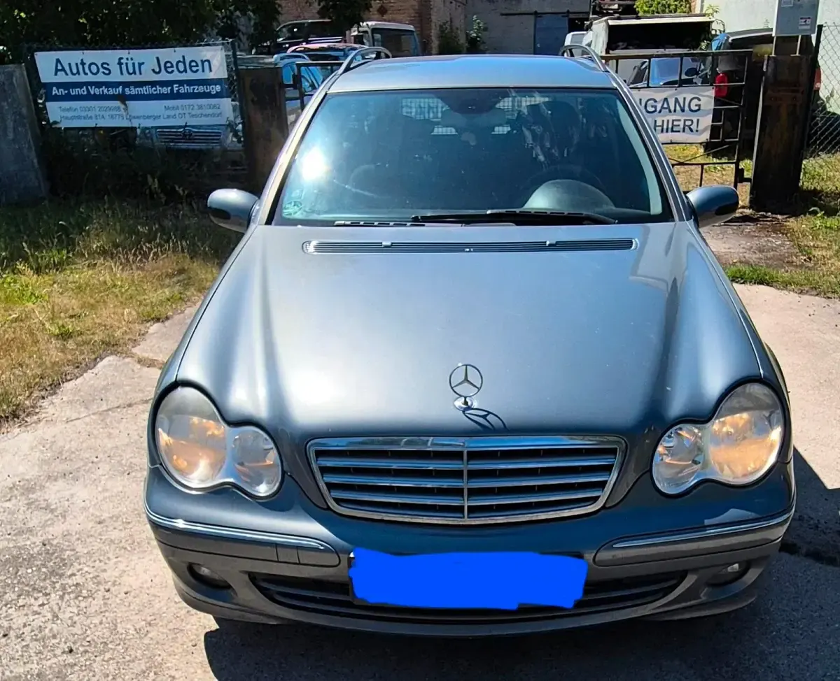 Gebraucht Mercedes C220 Elegance 150 PS (110 kW) 2006 Silber Kombi