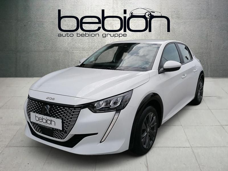 Schneeweiss Gebraucht 2021 Peugeot e-208 Active Kleinwagen | 15.480 € (Fairer Preis) - Bild 1/4