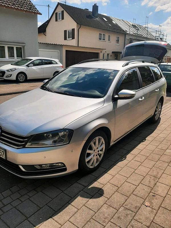 Gebraucht VW Passat 110 PS (80 kW) 2011 Silber Kombi