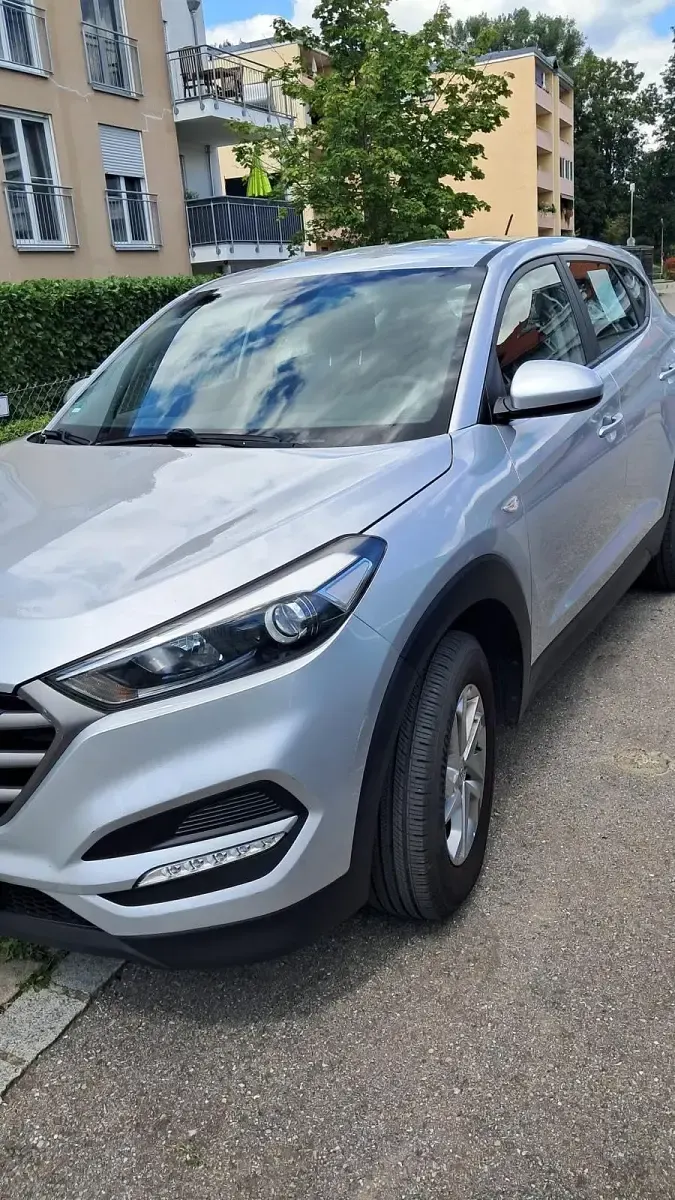 Gebraucht Hyundai Tucson 116 PS (85 kW) 2016 Grau SUV
