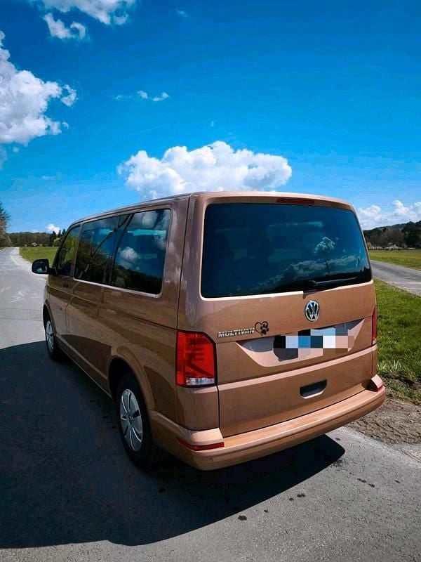 Second-hand VW Multivan 110 CP (80 kW) 2021 Maro Monovolum