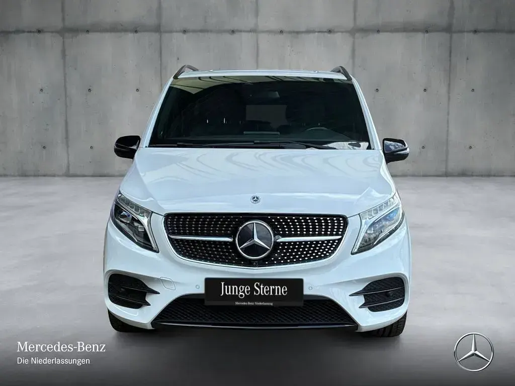 Gebraucht Mercedes V300 Avantgarde Edition 237 PS (174 kW) 2022 Weiß Van / Kleinbus