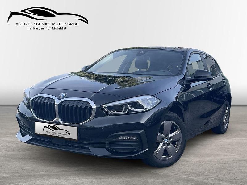 Black sapphire Gebraucht 2023 BMW 118 Advantage Kleinwagen | 18.200 € (Guter Preis) - Bild 1/4