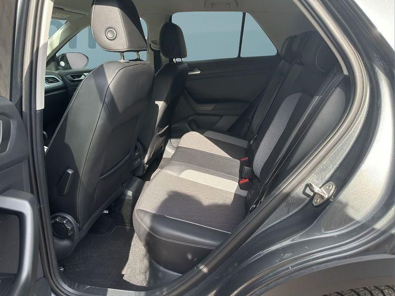 Gebraucht VW T-Roc 150 PS (110 kW) 2025 Grau SUV