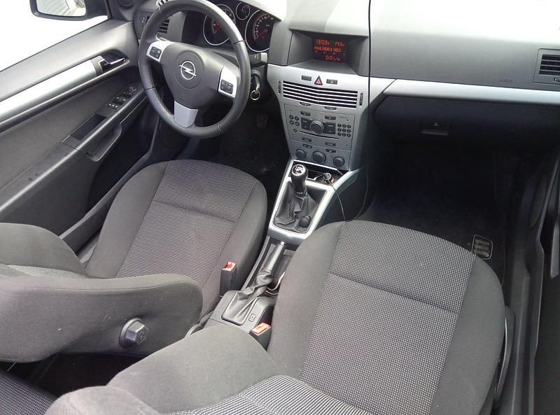 Gebraucht Opel Astra Cabriolet 116 PS (85 kW) 2009 Grau Cabrio