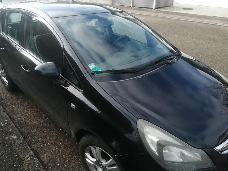 Gebraucht Opel Corsa Edition 75 PS (55 kW) 2014 Schwarz Kleinwagen