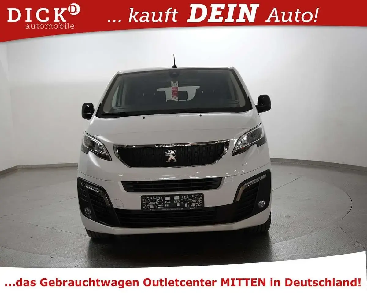 Gebraucht Peugeot Traveller 177 PS (130 kW) 2023 Weiss Van / Kleinbus