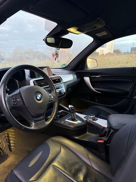 Gebraucht BMW 118 Sport Line 150 PS (110 kW) 2017 Weiß Kleinwagen