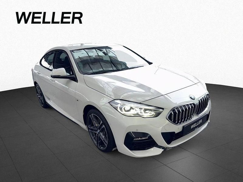 Gebraucht BMW 220 M Sport 190 PS (139 kW) 2023 Weiß Limousine
