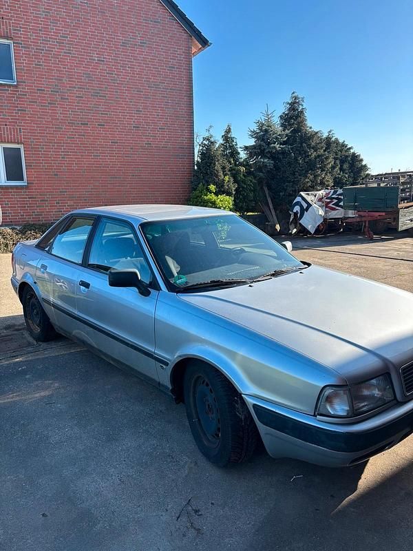 Second-hand Audi 80 90 CP (66 kW) 1994 Argintiu Berlinǎ