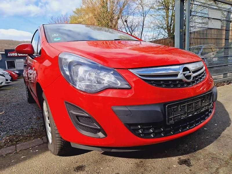 Gebraucht Opel Corsa Selection 86 PS (63 kW) 2015 Magma rot (b) Kleinwagen