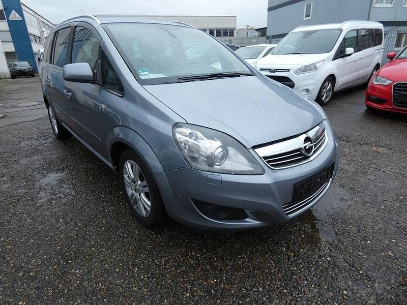 Lichtsilber/silver lightning Gebraucht 2010 Opel Zafira Innovation Van / Kleinbus | 3.980 € (Fairer Preis) - Bild 1/4