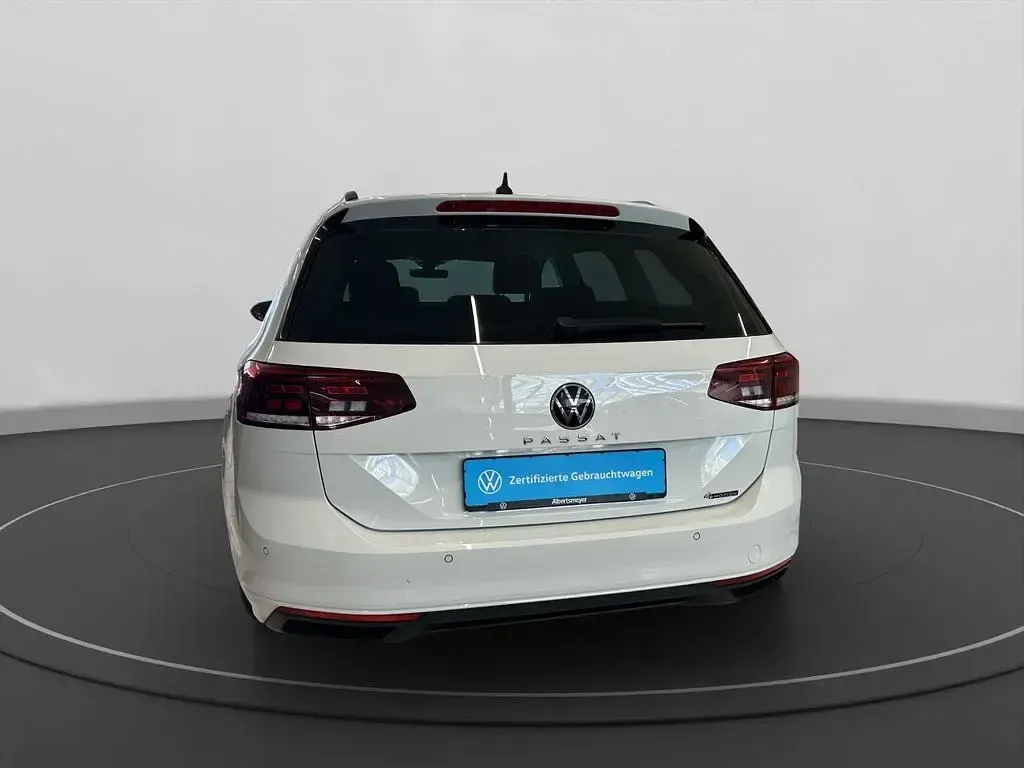 Gebraucht VW Passat Business 200 PS (147 kW) 2022 Weiß Kombi