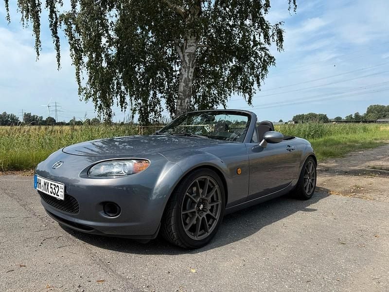 Grau Gebraucht 2007 Mazda MX5 Cabrio | 12.599 € (Fairer Preis) - Bild 1/4