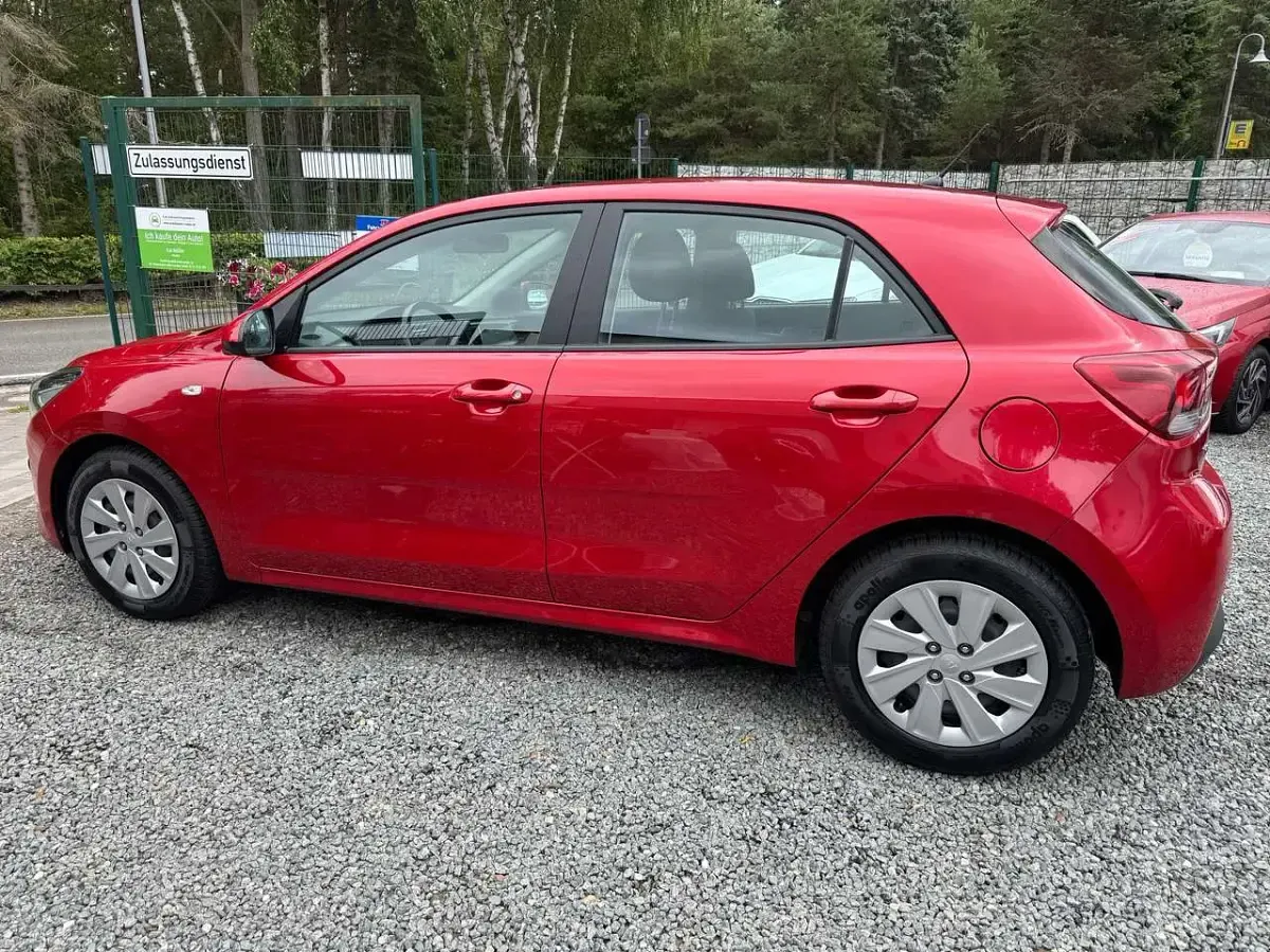 Gebraucht Kia Rio Edition 7 84 PS (61 kW) 2020 (beg) signalrot met. Kleinwagen
