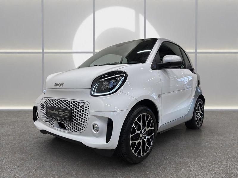 Weiß Gebraucht 2020 Smart ForTwo Electric Drive Prime Exclusive Limousine | 11.930 € (Fairer Preis) - Bild 1/4
