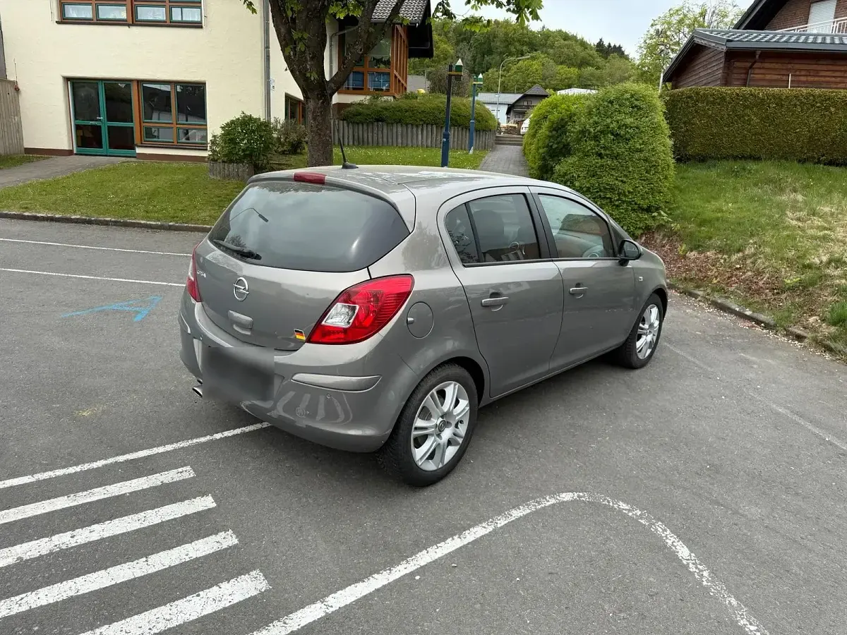 Gebraucht Opel Corsa Cosmo 101 PS (74 kW) 2014 Braun Kleinwagen