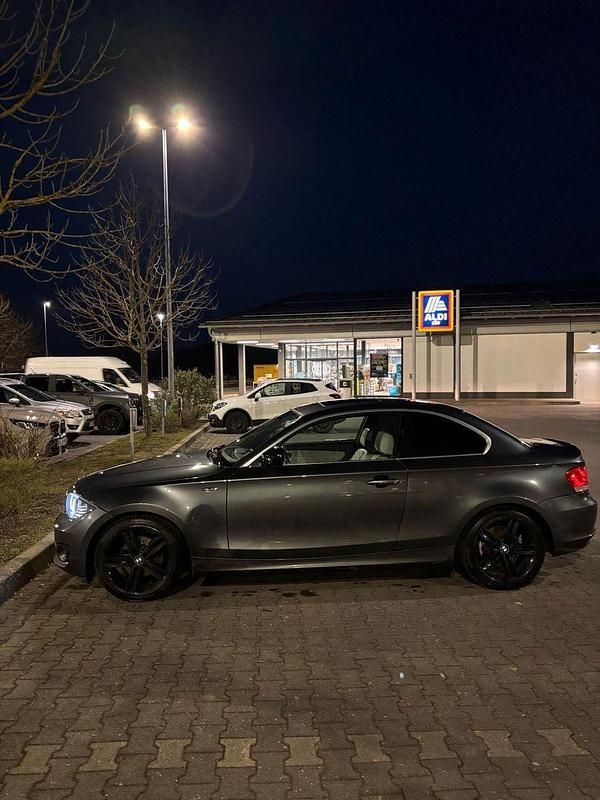 Gebraucht BMW 118 Coupé 143 PS (105 kW) 2012 Grau Coupé