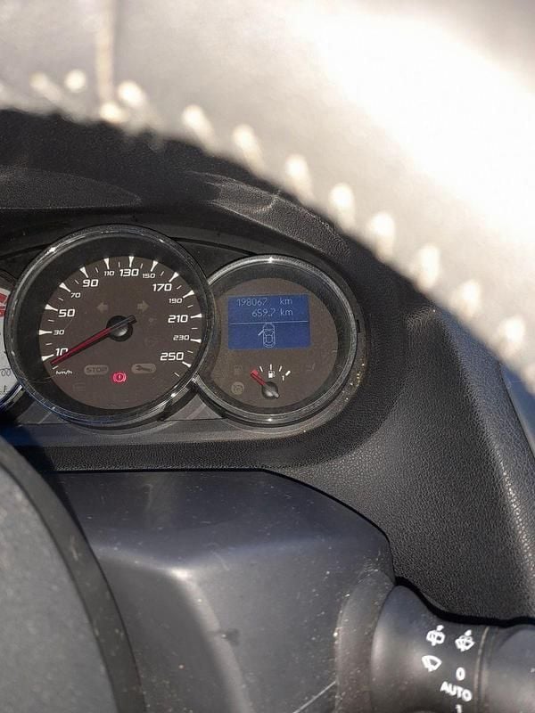 Gebraucht Renault Mégane GrandTour Bose Edition 131 PS (96 kW) 2011 Schwarz Kombi